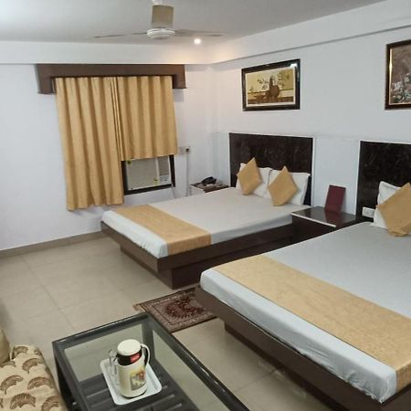Hotel Su Shree Continental 5 Minutes Walk From New Delhi Railway Station Zewnętrze zdjęcie