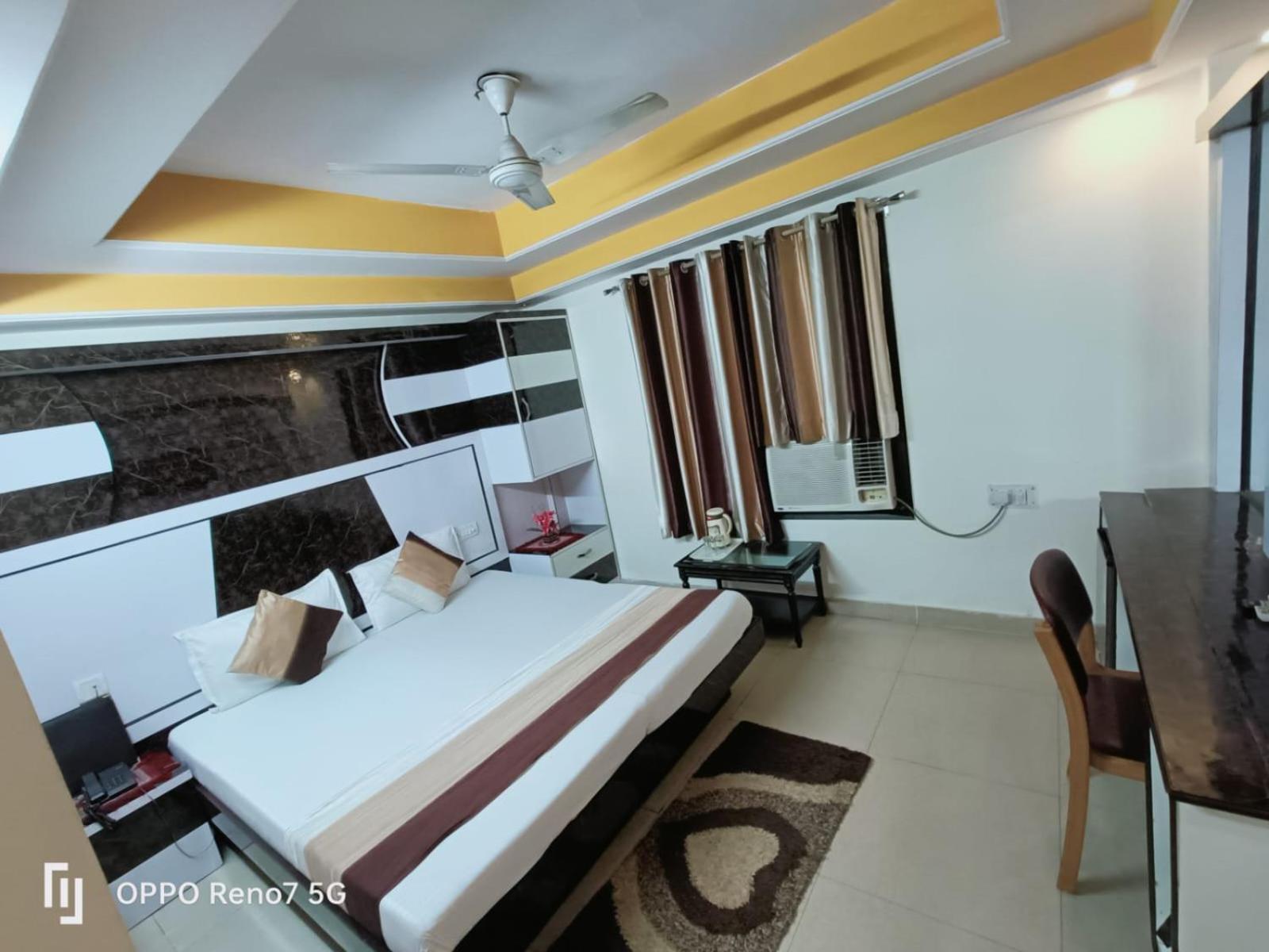 Hotel Su Shree Continental 5 Minutes Walk From New Delhi Railway Station Zewnętrze zdjęcie