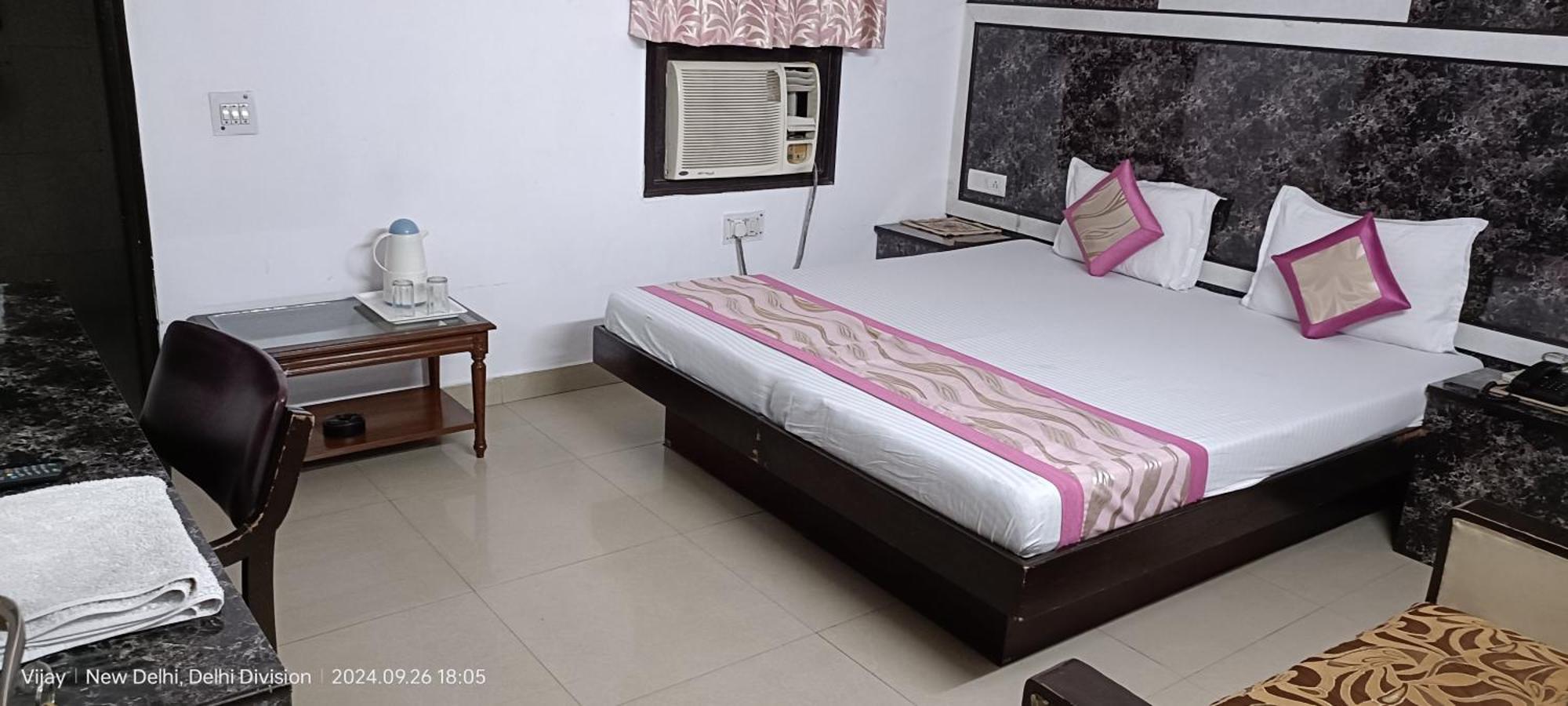 Hotel Su Shree Continental 5 Minutes Walk From New Delhi Railway Station Zewnętrze zdjęcie