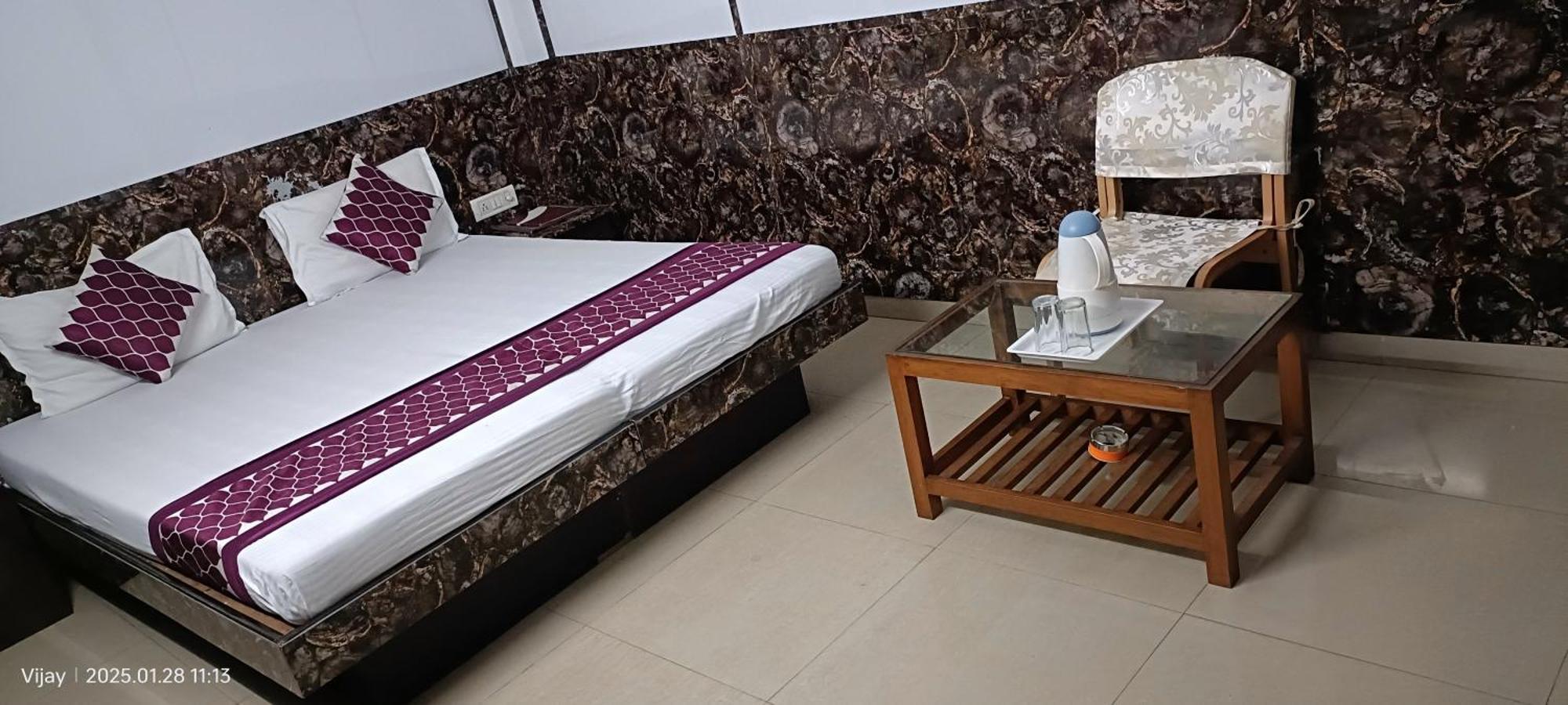 Hotel Su Shree Continental 5 Minutes Walk From New Delhi Railway Station Zewnętrze zdjęcie