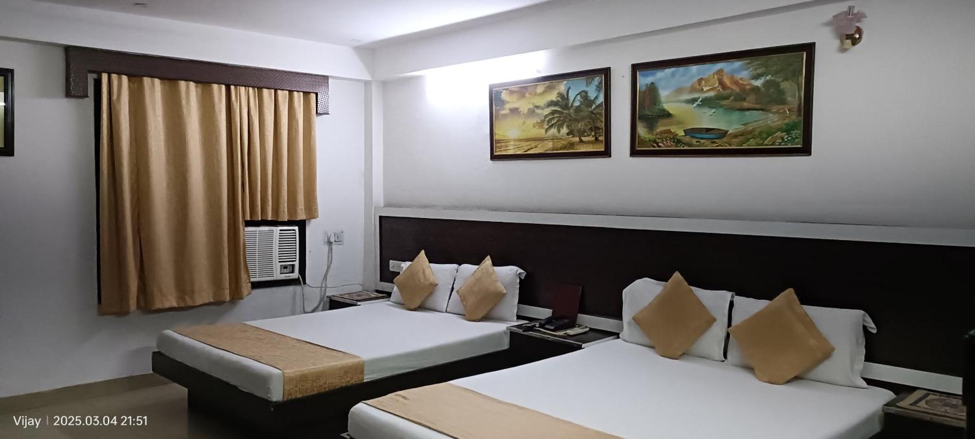 Hotel Su Shree Continental 5 Minutes Walk From New Delhi Railway Station Pokój zdjęcie