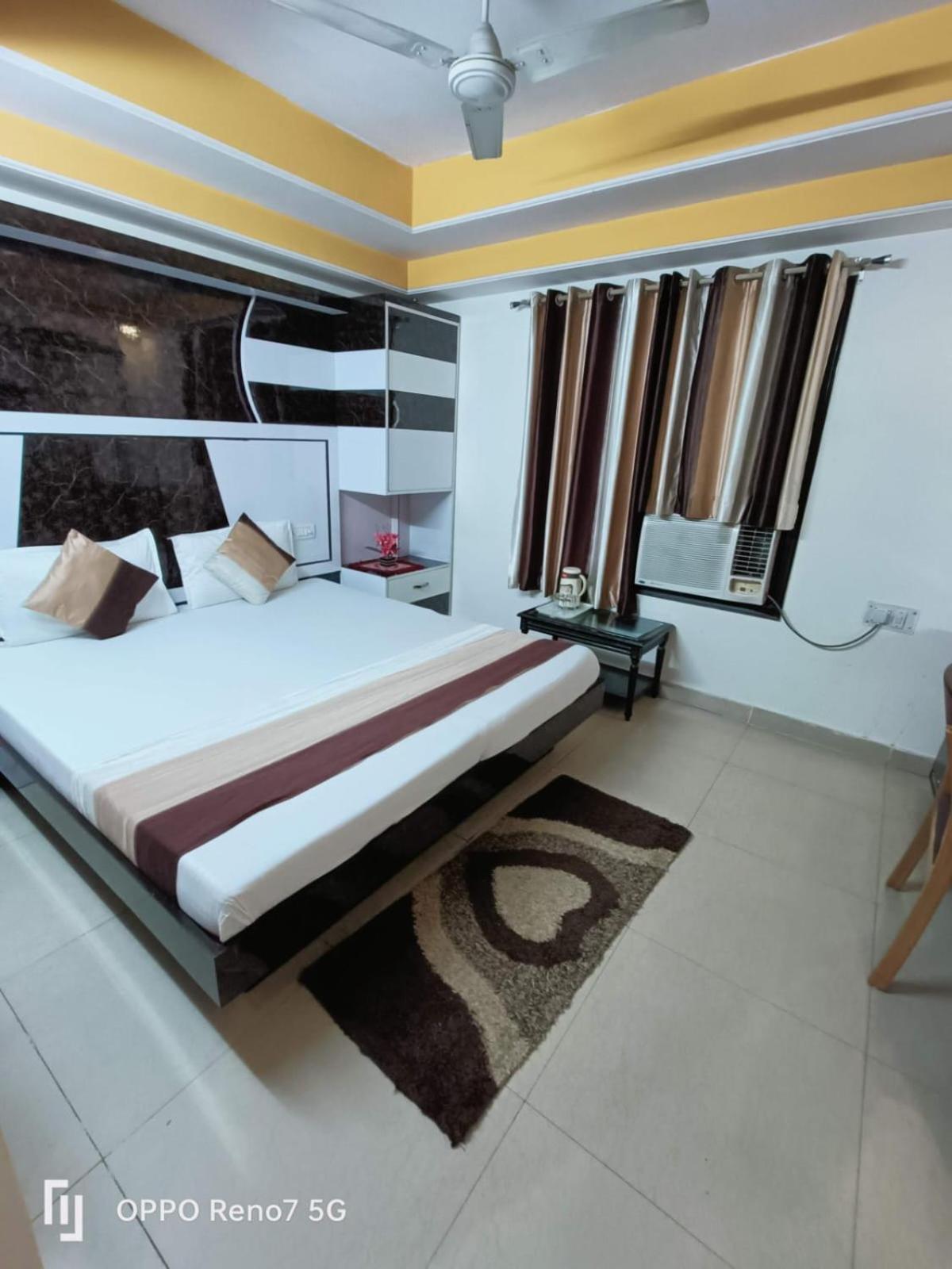 Hotel Su Shree Continental 5 Minutes Walk From New Delhi Railway Station Pokój zdjęcie