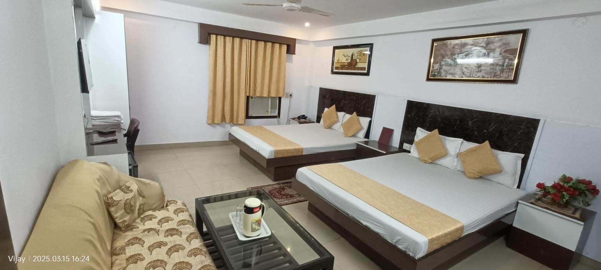Hotel Su Shree Continental 5 Minutes Walk From New Delhi Railway Station Zewnętrze zdjęcie