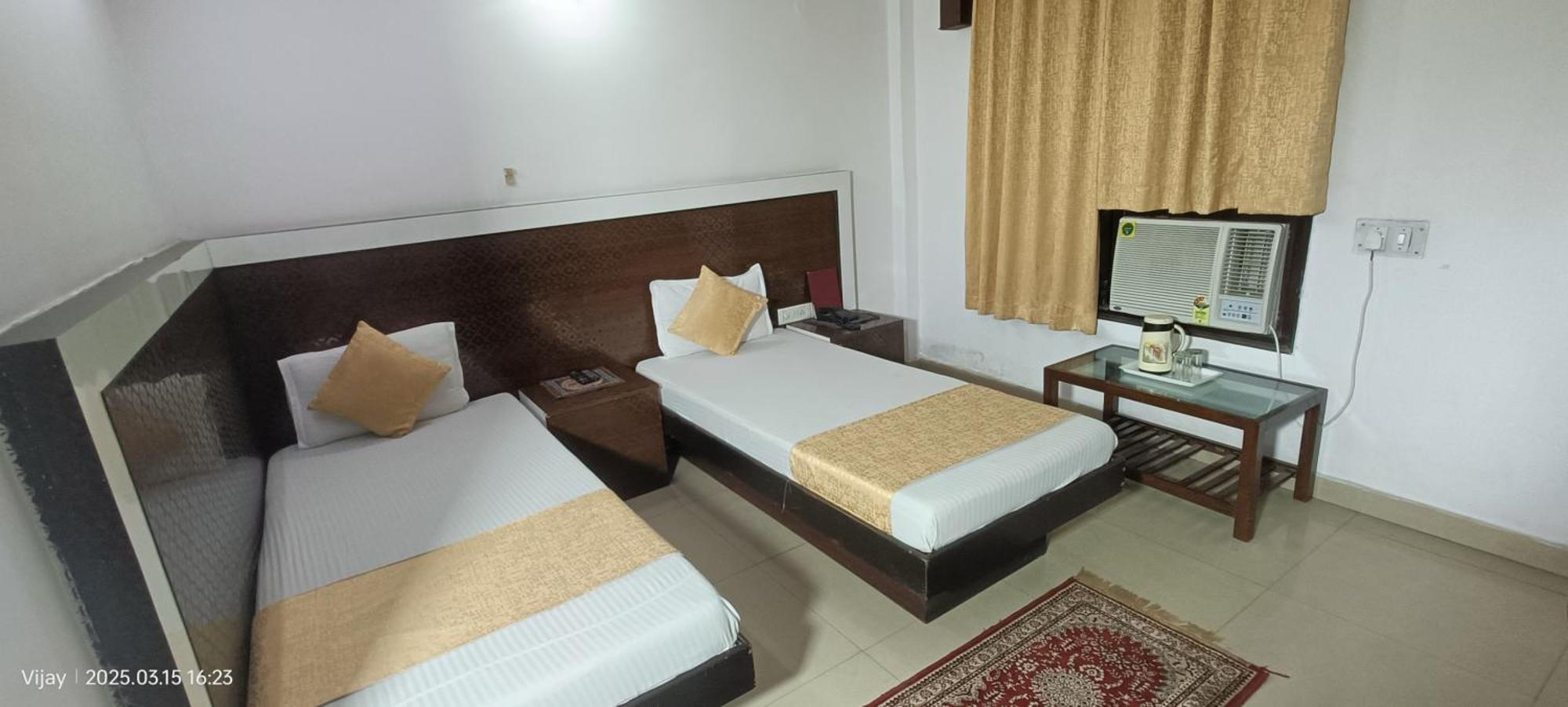 Hotel Su Shree Continental 5 Minutes Walk From New Delhi Railway Station Zewnętrze zdjęcie