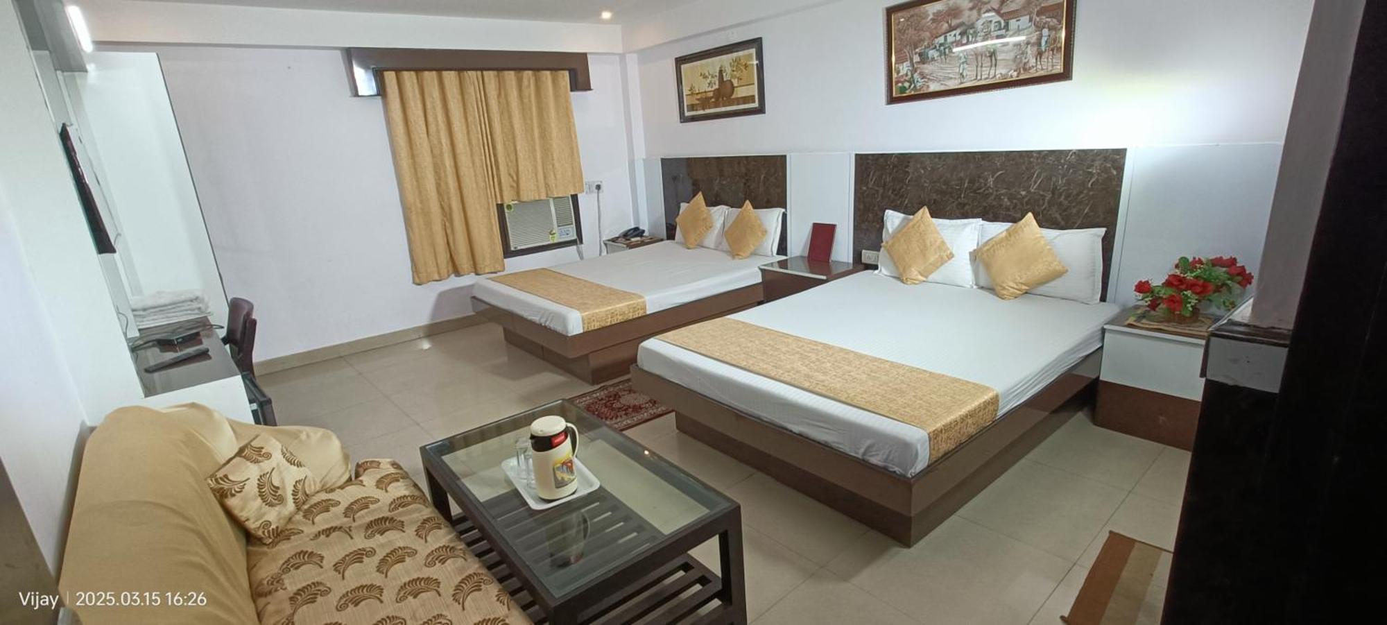 Hotel Su Shree Continental 5 Minutes Walk From New Delhi Railway Station Zewnętrze zdjęcie