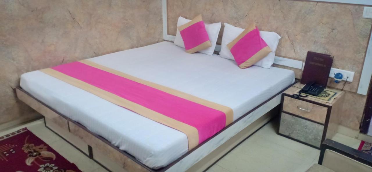 Hotel Su Shree Continental 5 Minutes Walk From New Delhi Railway Station Zewnętrze zdjęcie